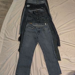 Lot of 5 pairs of blue jeans